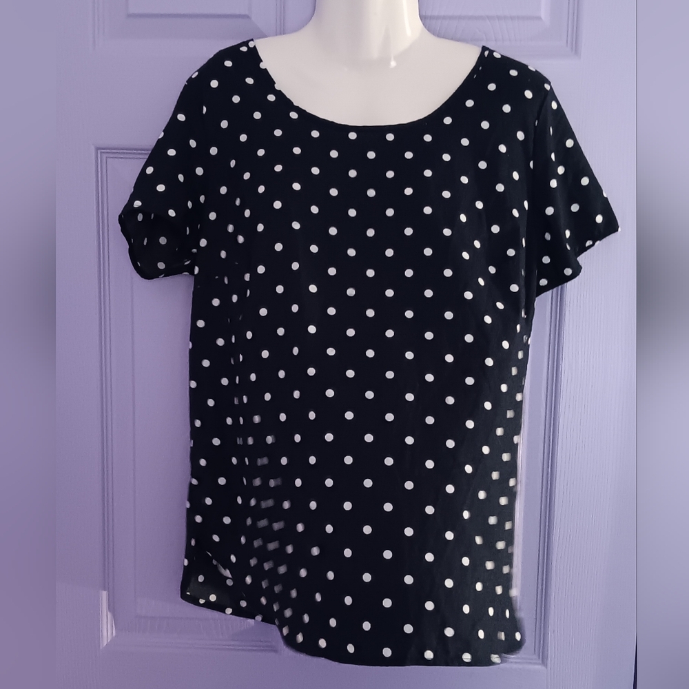 Faded Glory | Silky Short Sleeve Polka Dot Blouse Medium